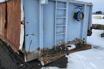 Storage / Dumping skid