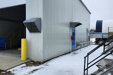 Decanter & solid separation Building