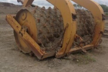 Pull-Behind Sheepsfoot Compactor / Packer – Dual Drum