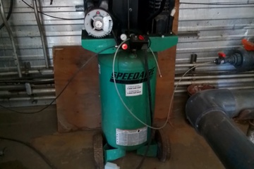 Speedaire 30 Gallon, 5.7 CFM Compressor