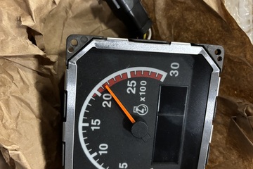 Caterpillar Electronic Controls, ECMs & Alternator Lot — 19 Pc