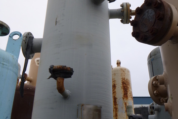 30" 700psi Sour Vertical Separator 3 Phase