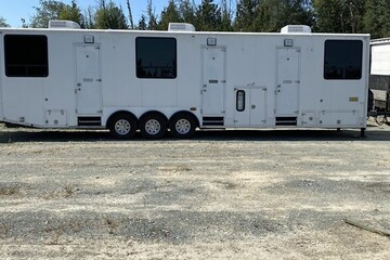 2000 Office On The Go 40FT Trailer