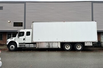 2009 Freightliner Business Class M2 106 Equipment Truck