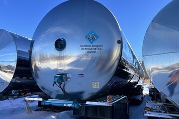 2010 WESTMOR INDUSTRIES CO2 Trailer Vessels Equipment Truck