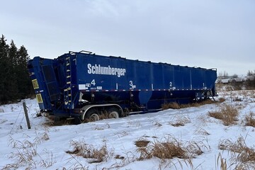 2007 BESSER FS-40 Frac Sand Trailer Equipment Truck