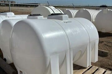 600 USG Storage Tank 600 US gallon poly transport tank